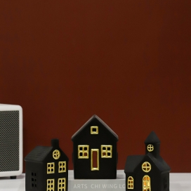CERAMIC BLACK HOUSE